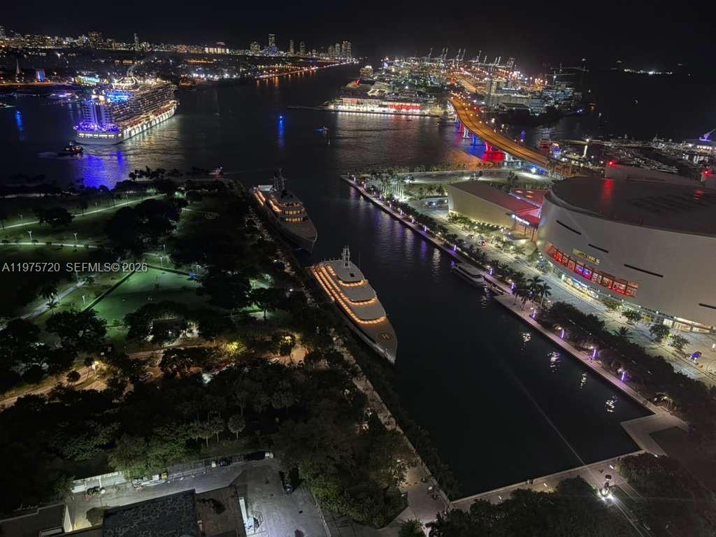 900 Biscayne Boulevard, Unit 3704 Miami, FL 33132 - Photo 18 of 18