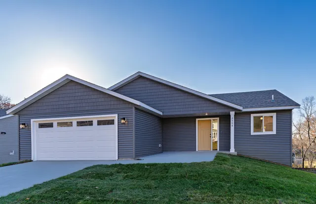 $348,400 | 2506 15th Street Southeast, Rochester, MN 55904