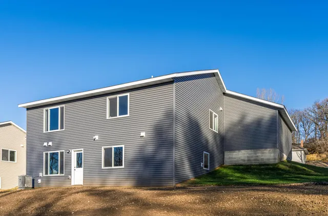 $348,400 | 2506 15th Street Southeast, Rochester, MN 55904