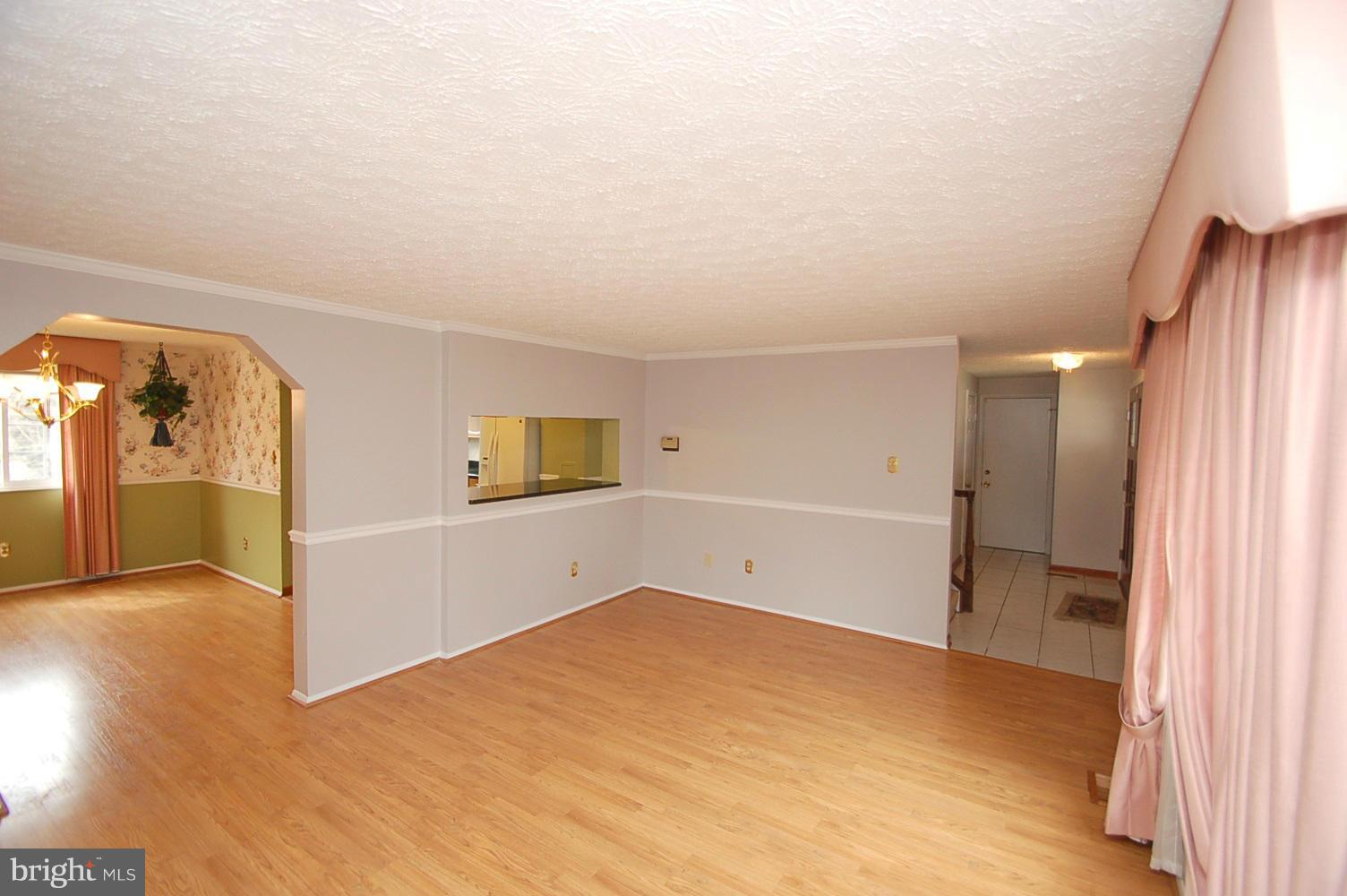 8761 Cold Plain Court Springfield, VA 22153 - Photo 6 of 29 Living Room