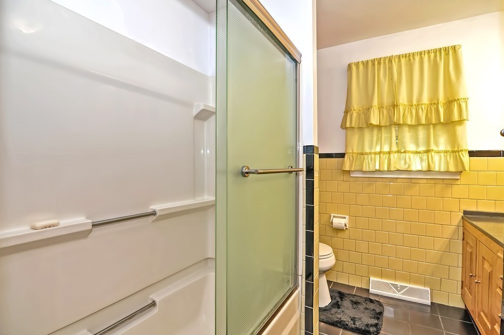 12 Joanne Road Burlington, MA 01803 - Photo 16 of 30 Gallery Image 16