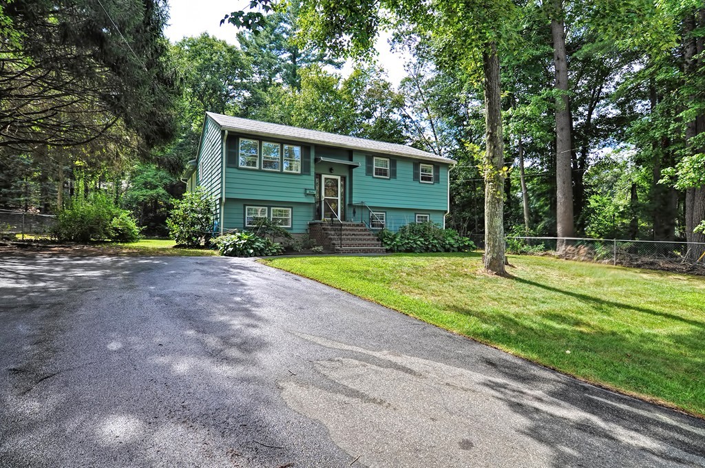 12 Joanne Road Burlington, MA 01803 - Photo 3 of 30 Gallery Image 3