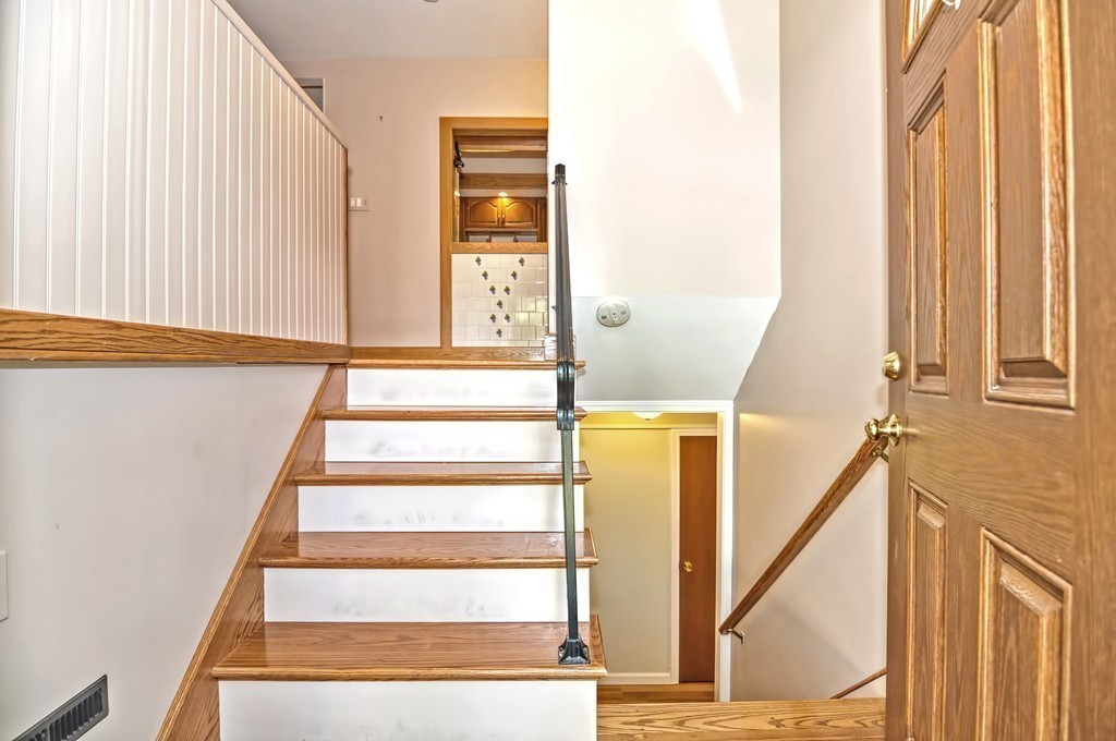 12 Joanne Road Burlington, MA 01803 - Photo 8 of 30 Gallery Image 8