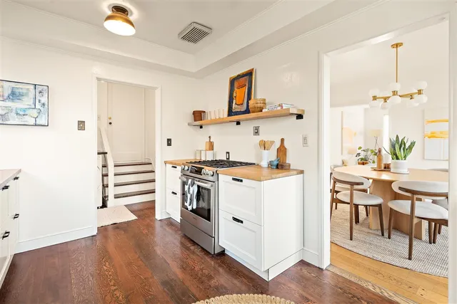 $995,000 | 5807 Colton Boulevard, Oakland, CA 94611