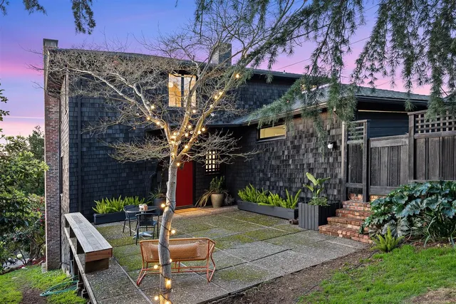 $995,000 | 5807 Colton Boulevard, Oakland, CA 94611