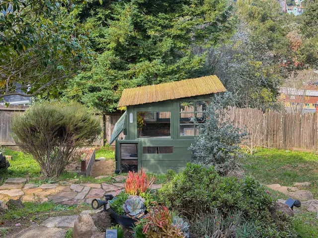 $995,000 | 5807 Colton Boulevard, Oakland, CA 94611