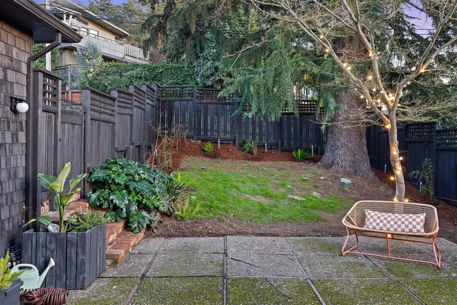 $995,000 | 5807 Colton Boulevard, Oakland, CA 94611