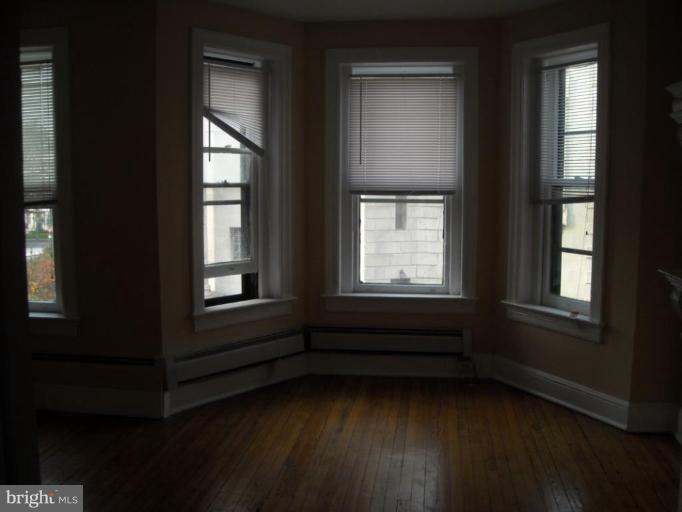 1508 Columbia Road Northwest Washington, DC 20009 - Photo 3 of 10 Living Room #2