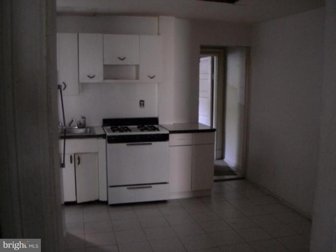 1508 Columbia Road Northwest Washington, DC 20009 - Photo 5 of 10 Kitchen