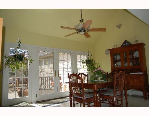 610 S Road East Greenwich, RI 02818 - Photo 3 of 8 Dining Room.