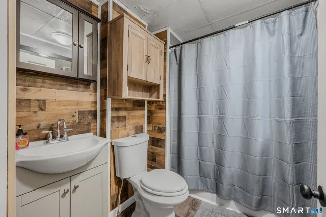 $375,000 | 232 Franklin Street, Norwich, CT 06360