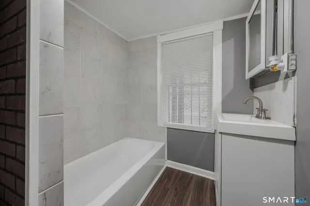 $375,000 | 232 Franklin Street, Norwich, CT 06360