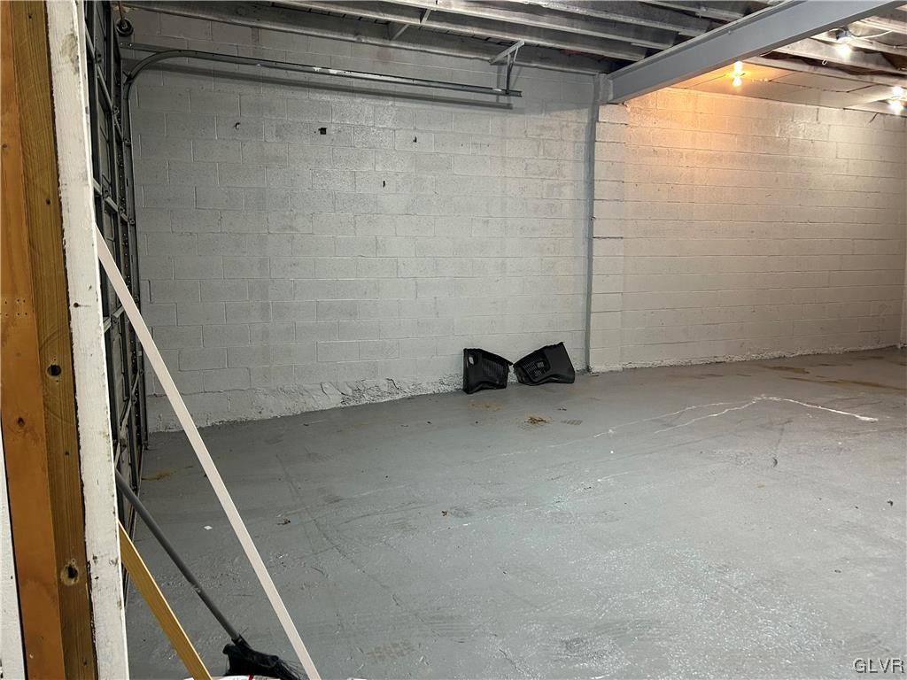 945 Monroe Street Allentown, PA 18102 - Photo 4 of 8