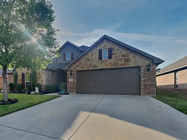 $399,000 | 1635 St Croix Street, Burleson, TX 76028