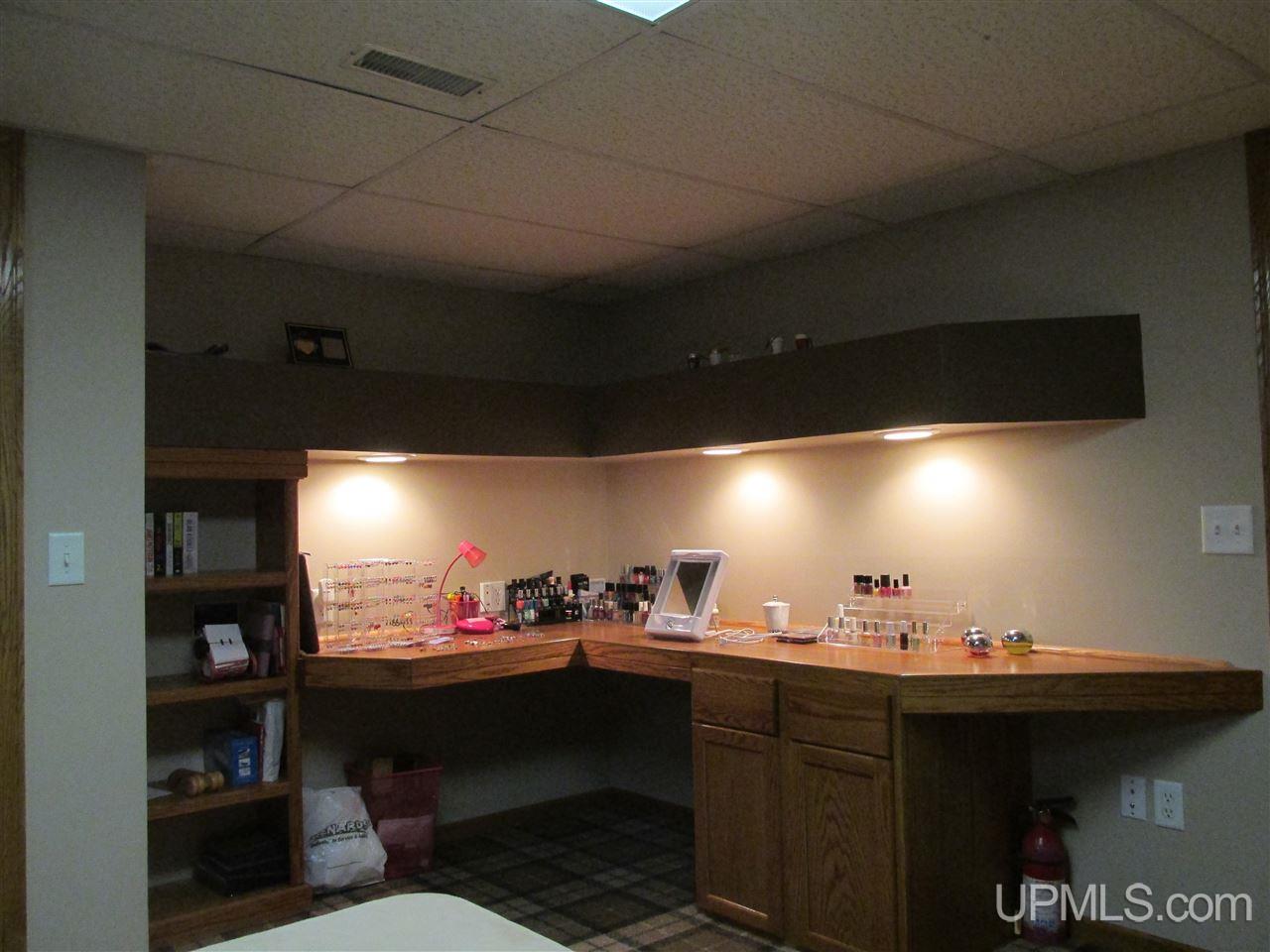 6988 L 5 Escanaba, MI 49829 - Photo 21 of 39