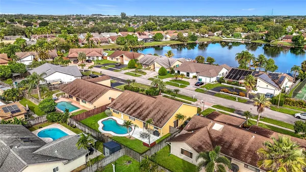 $4,200 | 8060 Northwest 51st Court, Unit 8060, Lauderhill, FL 33351