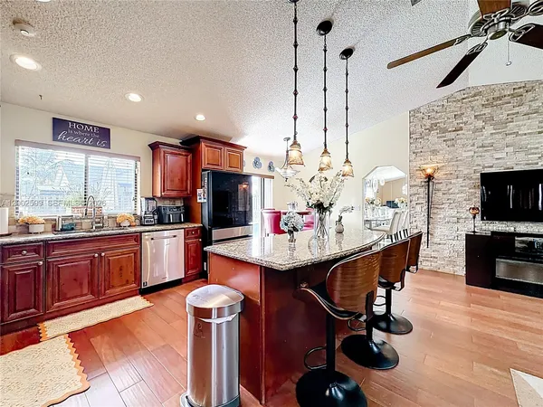 $4,200 | 8060 Northwest 51st Court, Unit 8060, Lauderhill, FL 33351