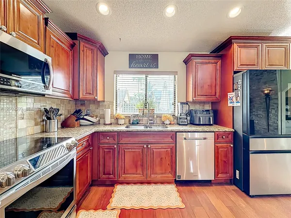 $4,200 | 8060 Northwest 51st Court, Unit 8060, Lauderhill, FL 33351