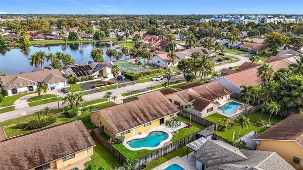 $4,200 | 8060 Northwest 51st Court, Unit 8060, Lauderhill, FL 33351