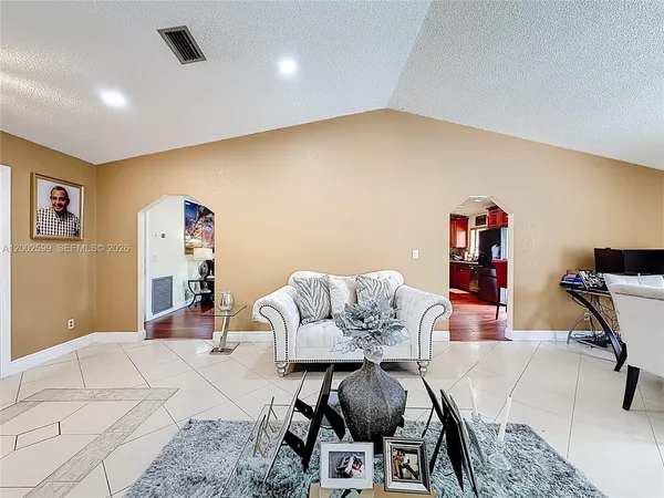 $4,200 | 8060 Northwest 51st Court, Unit 8060, Lauderhill, FL 33351