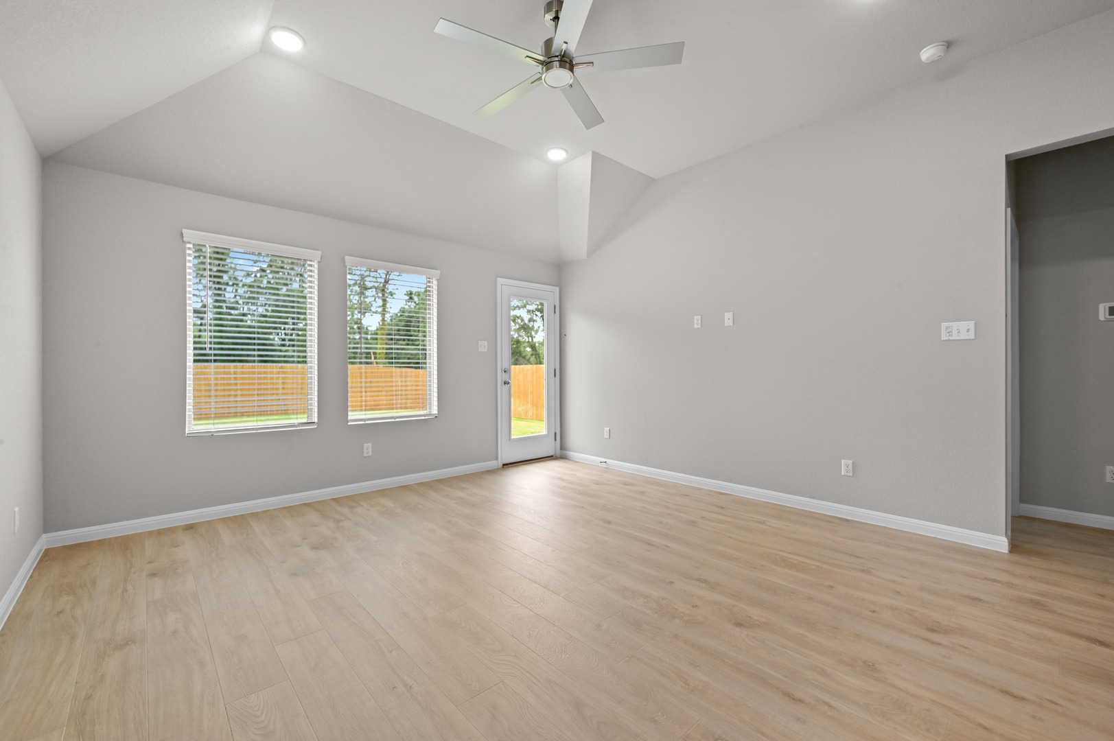 332 Bendecido Loop Elgin, TX 78621 - Photo 12 of 39