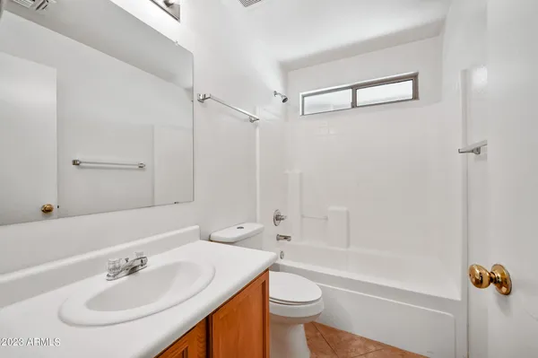 $1,900 | 6723 South 31st Drive, Phoenix, AZ 85041