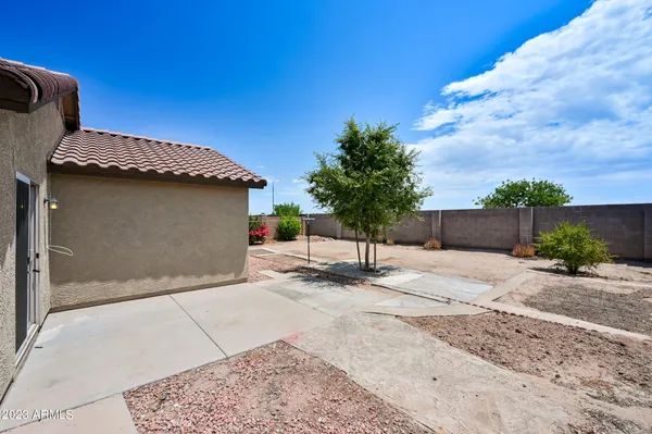 $1,900 | 6723 South 31st Drive, Phoenix, AZ 85041