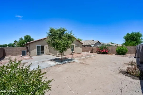 $1,900 | 6723 South 31st Drive, Phoenix, AZ 85041