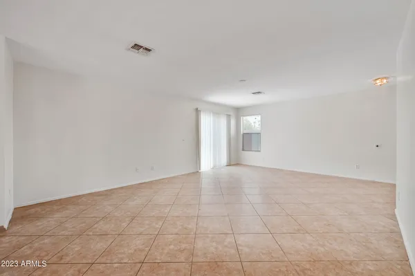 $1,900 | 6723 South 31st Drive, Phoenix, AZ 85041