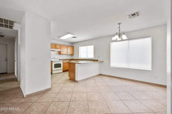 $1,900 | 6723 South 31st Drive, Phoenix, AZ 85041
