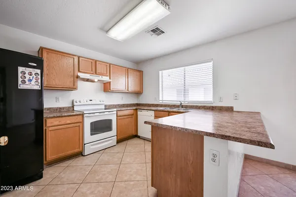 $1,900 | 6723 South 31st Drive, Phoenix, AZ 85041