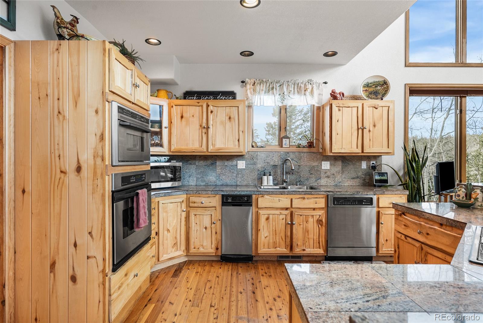 1996 Al Gulch Road Jefferson, CO 80456 - Photo 16 of 50