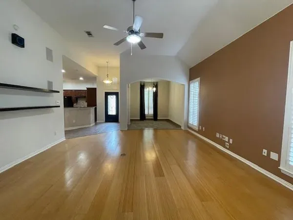 $2,700 | 408 Hideaway Court, Euless, TX 76039