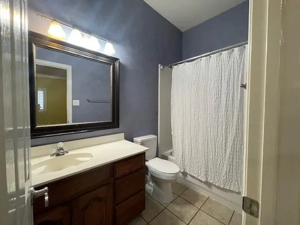 $2,700 | 408 Hideaway Court, Euless, TX 76039