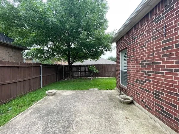 $2,700 | 408 Hideaway Court, Euless, TX 76039
