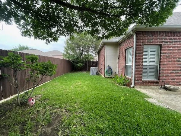 $2,700 | 408 Hideaway Court, Euless, TX 76039