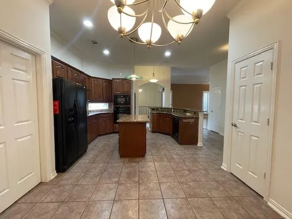 $2,700 | 408 Hideaway Court, Euless, TX 76039