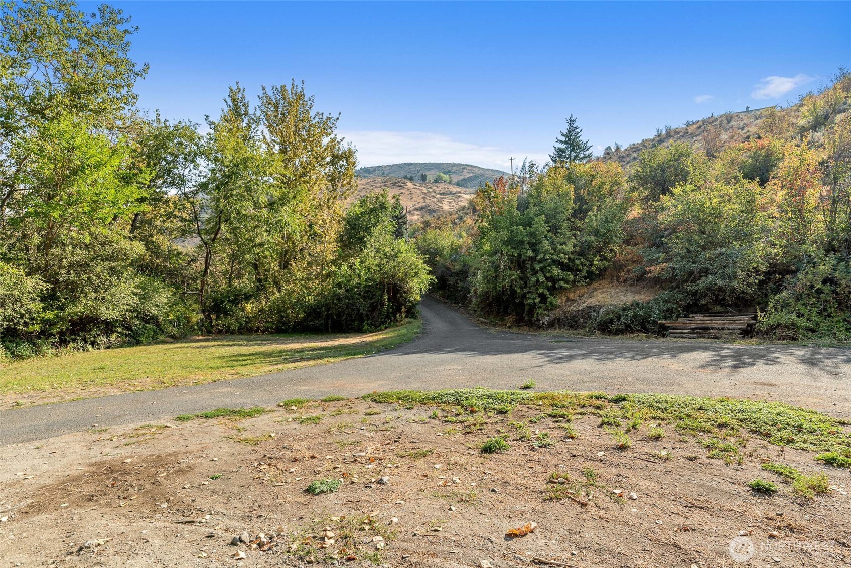 4103 Squilchuck Road Wenatchee, WA 98801 - Photo 19 of 26 Gallery Image 19