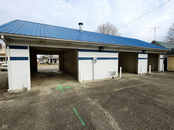 $62,500 | 295 South Main Street, Farmland, IN 47340