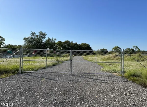 $75,000 | 575 South Jinete Street, Clewiston, FL 33440