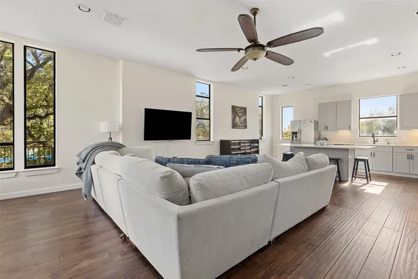 $450,000 | 6000 South Congress Avenue, Unit 201, Austin, TX 78745