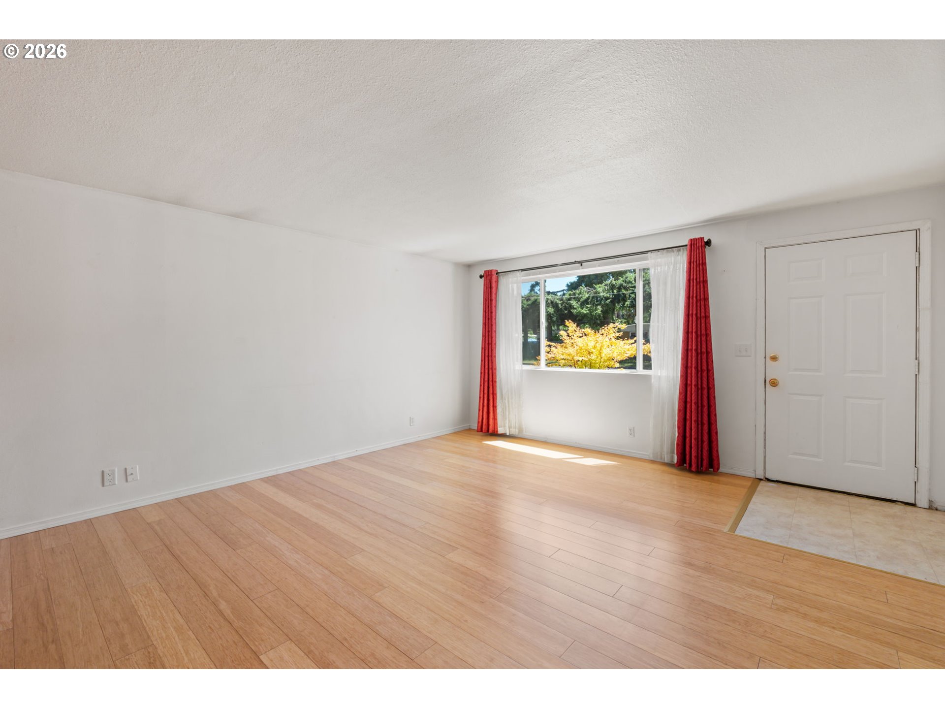 4526 Daisy Street Springfield, OR 97478 - Photo 9 of 35