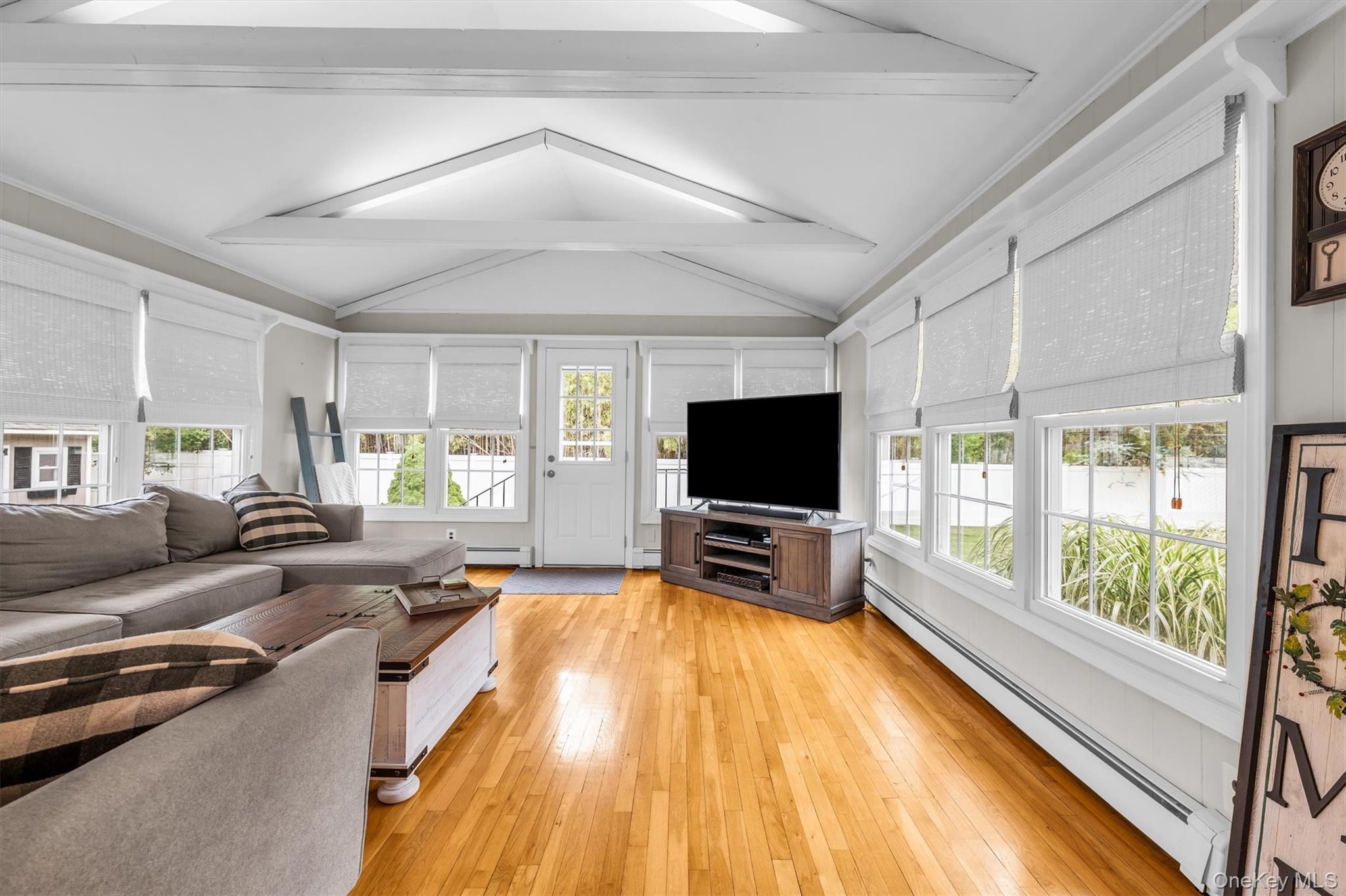 383 Munsell Road East Patchogue, NY 11772 - Photo 16 of 45