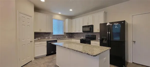 $2,100 | 113 Fallow Cove, Georgetown, TX 78628