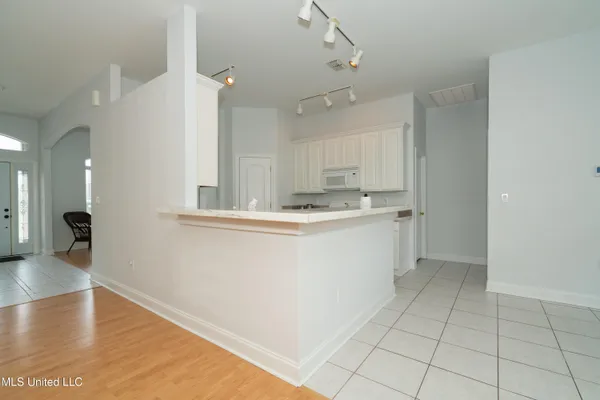 $2,100 | 24 Pelican Cove Lane, Long Beach, MS 39560