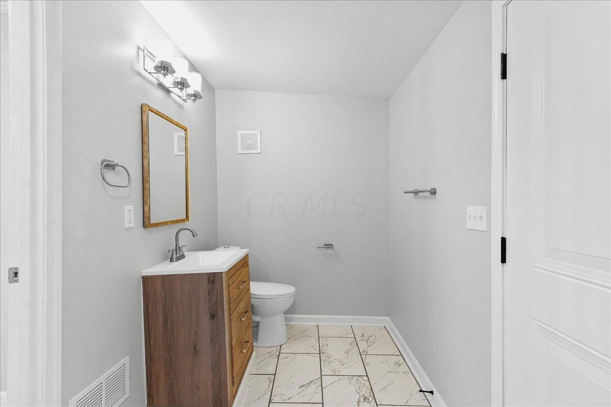 349 Walnut Street Circleville, OH 43113 - Photo 19 of 28 half bath