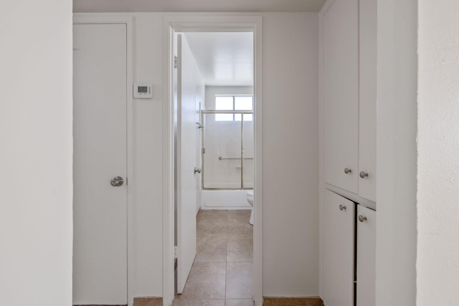 1432 North Locust Street Visalia, CA 93291 - Photo 13 of 37