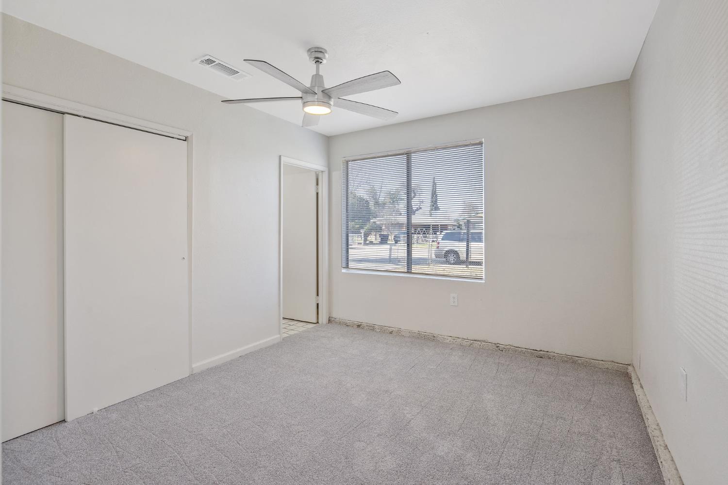 1432 North Locust Street Visalia, CA 93291 - Photo 18 of 37