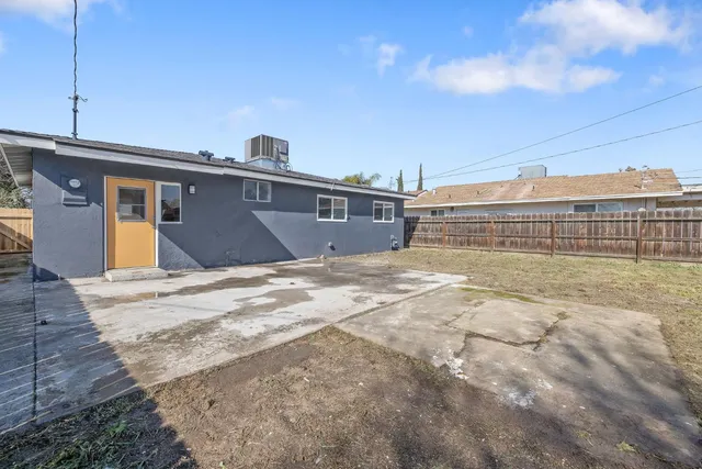 $297,200 | 1432 North Locust Street, Visalia, CA 93291