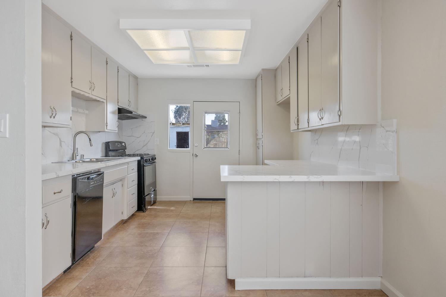 1432 North Locust Street Visalia, CA 93291 - Photo 37 of 37